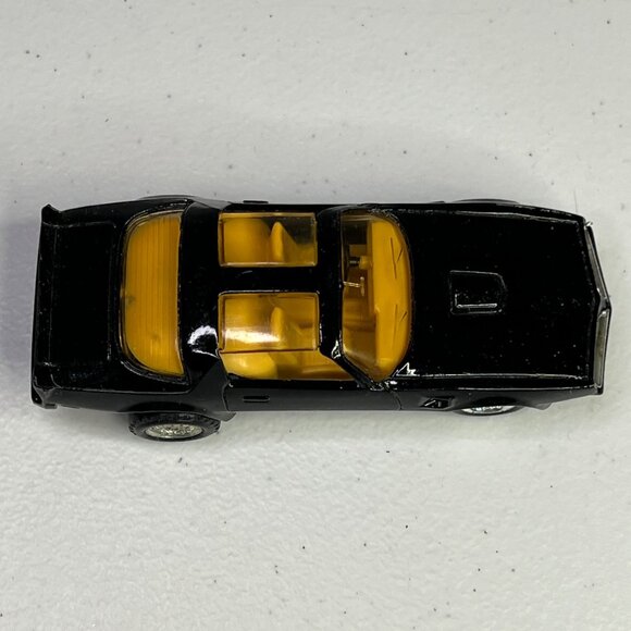 Zee Toys 1/59 Scale Diecast Firebird 1980s Black & Gold Collectible Model Car - Picture 9 of 10
